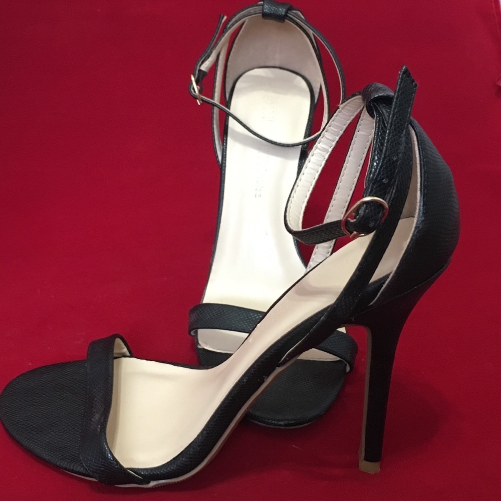 Sexy Black Snakeskin Anklet Heels